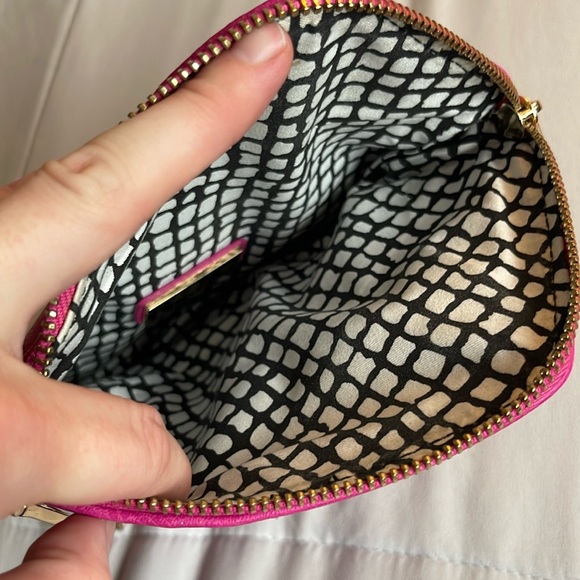 Hot Pink Clutch - Picture 5 of 7